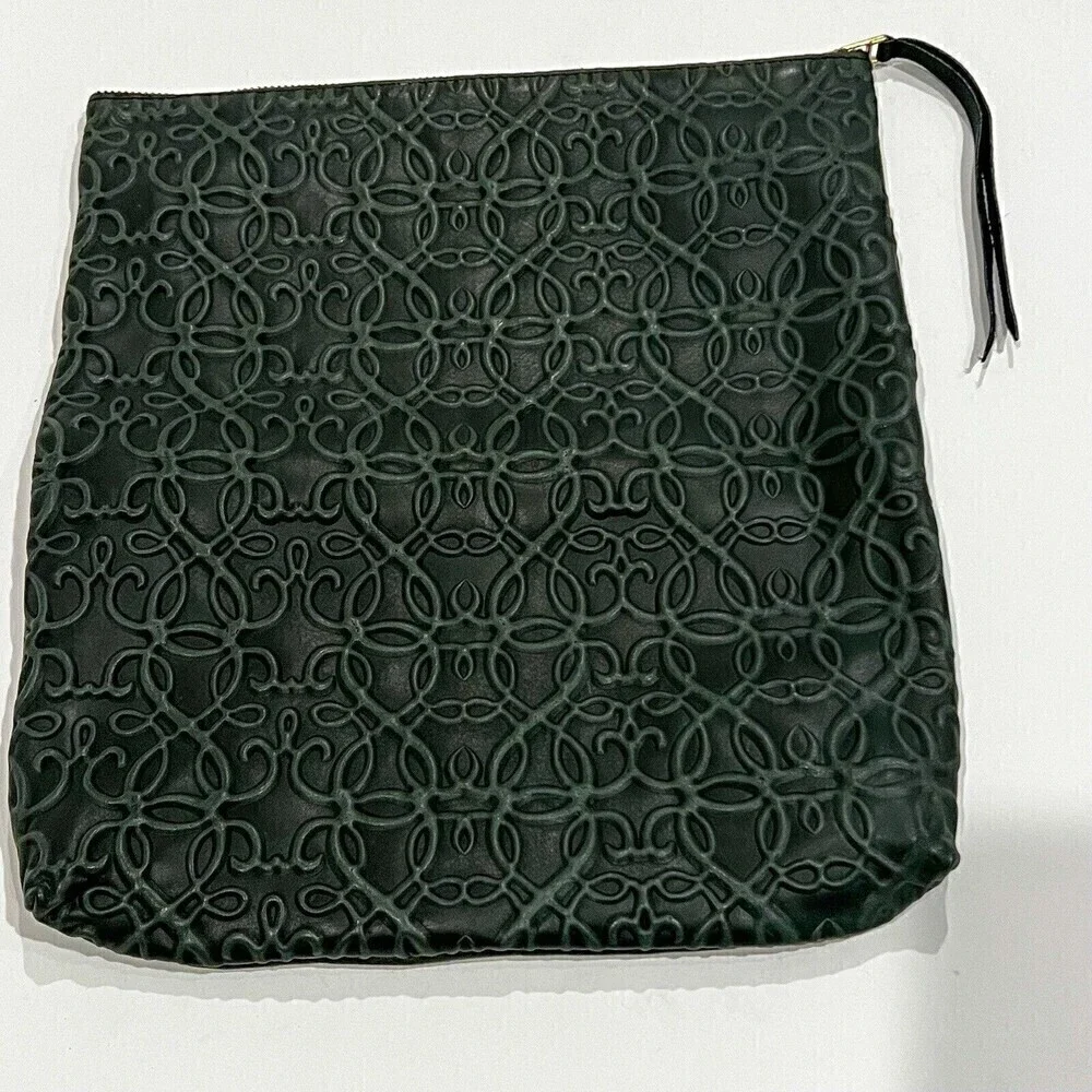 Alex And Ani Gabriel‎ Fold Over Clutch In Hunter Green (olive)